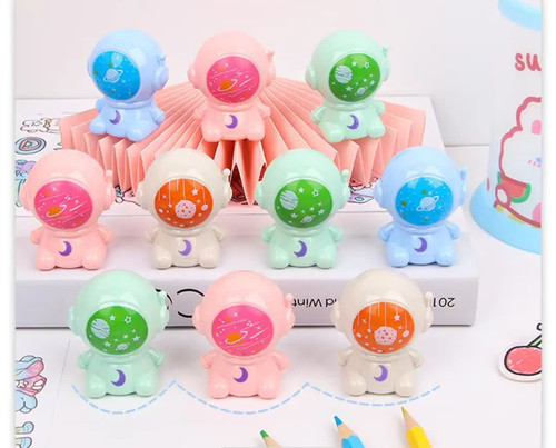 تراش فانتزی طرح فضانورد